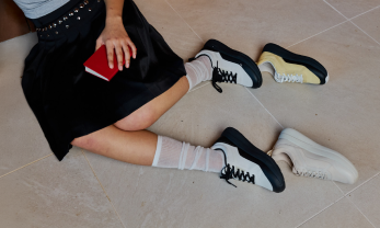 도심 데이트를 위한 데일리 봄 워킹화 DAYSOF