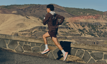 PUMA  HELLO SUNRISE 올라운더 퍼포먼스 러닝화