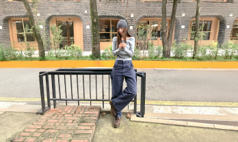 브라운으로 완성한 클래식 닥터마틴 1461 BEX
